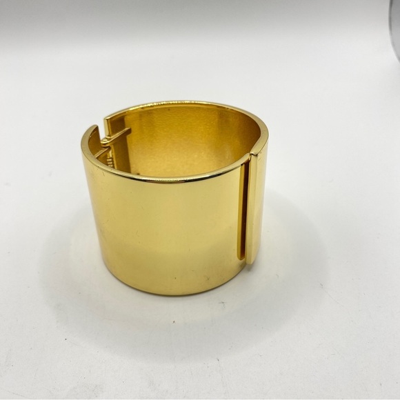 Wide Chunky Gold Tone Shiney Hinged Clamper Bracelet - Picture 4 of 6